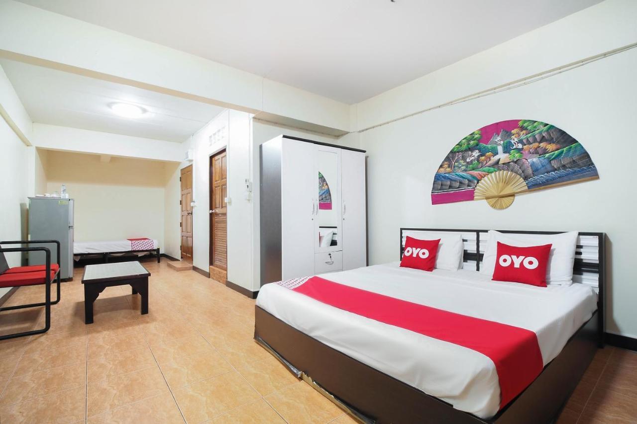 Oyo 963 Sunshine Guesthouse Pattaya Exterior foto